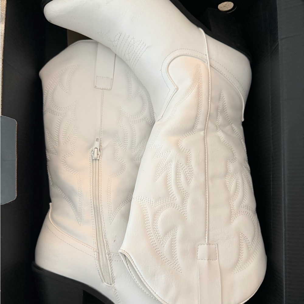 SOLD White Western Cowboy Boots